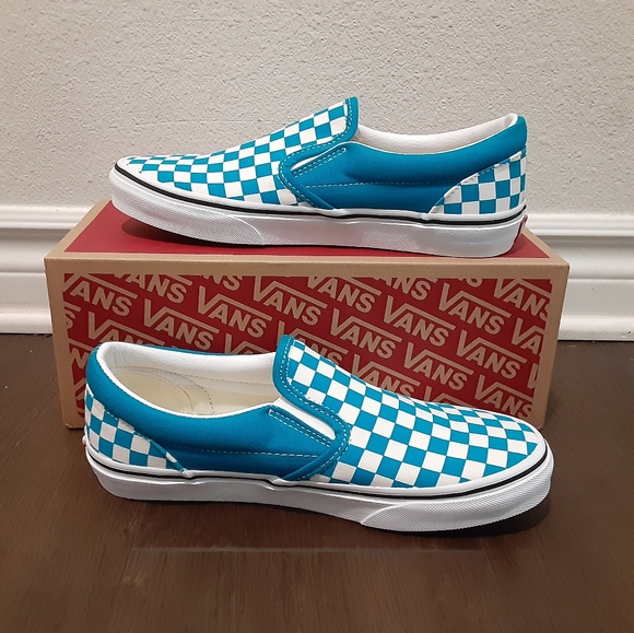 Vans - Picture 3 of 4